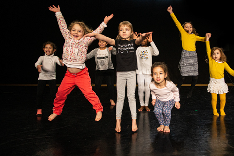 Sauterelle - atelier de danse pour les enfants CCNR/Yuval Pick © DR