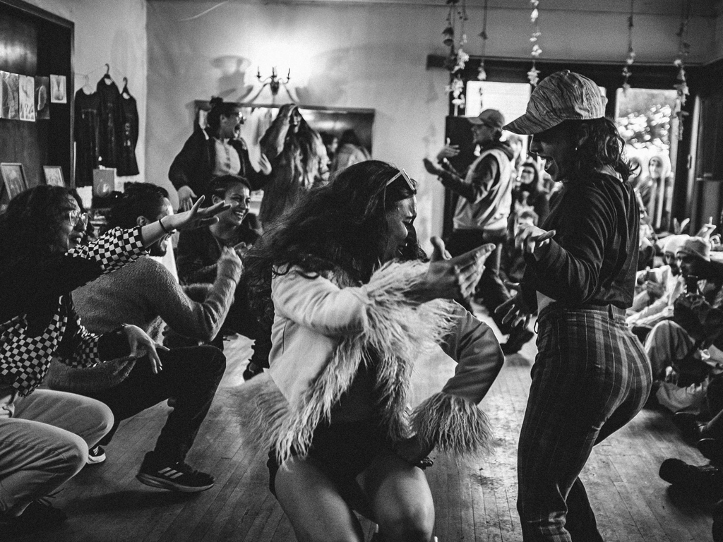 Guelma, archive de corps qui dansent de Salomé Mimouni © Francisca Saenz