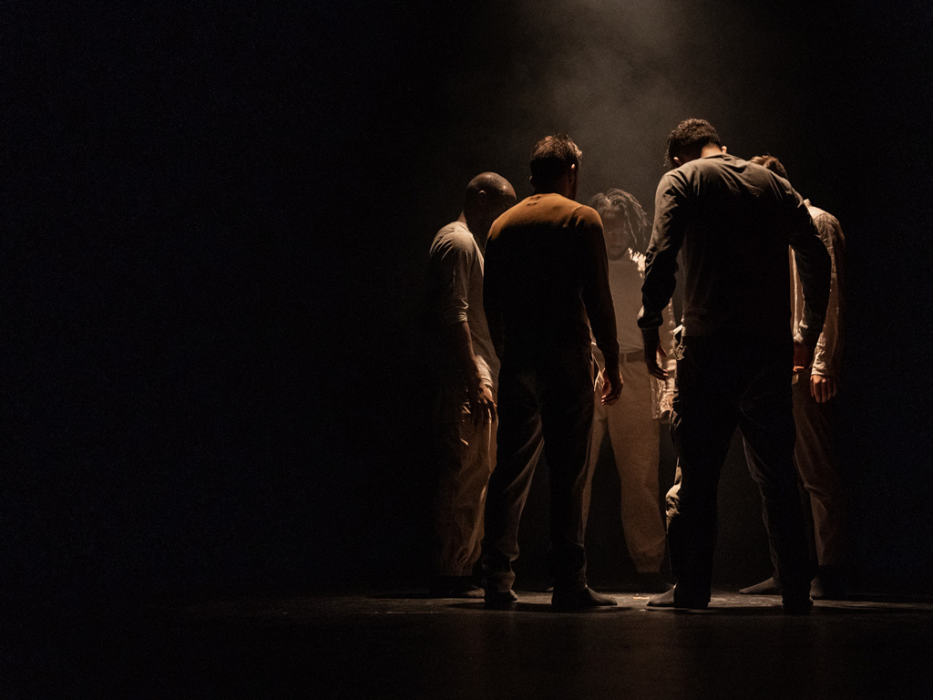 UPSHOT, Compagnie Relevant © Julie Cherki