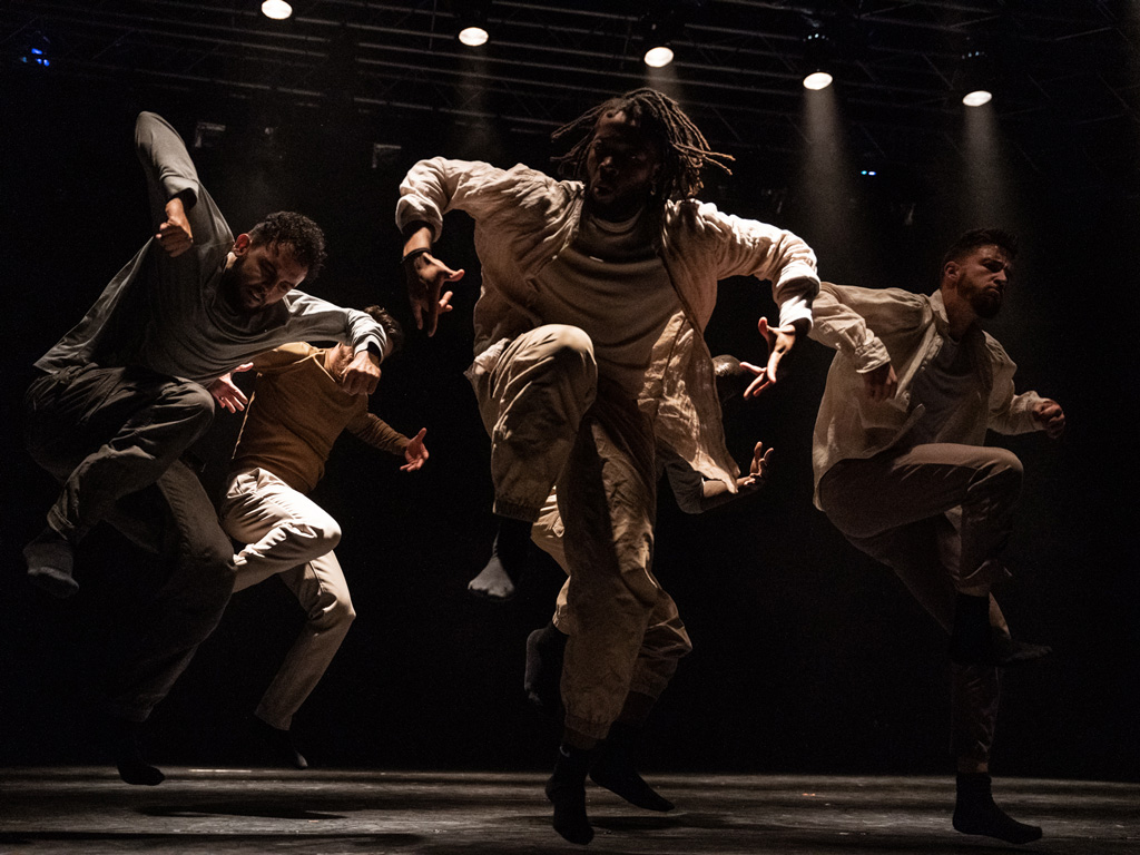 UPSHOT, Compagnie Relevant © Julie Cherki